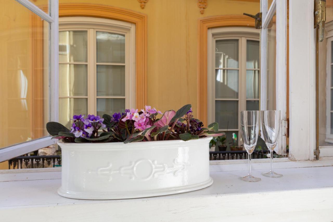 Puerta De Larios: Central Three-Bedroom Apartment With Balconies And Patio Málaga Kültér fotó