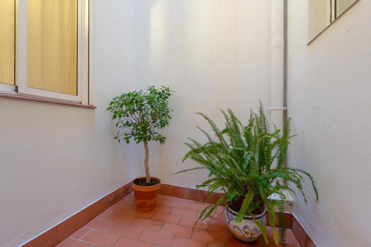 Puerta De Larios: Central Three-Bedroom Apartment With Balconies And Patio Málaga Kültér fotó